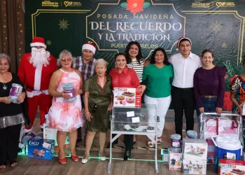Blanca Merari en la “Posada Navideña y del Recuerdo” a los abuelitos de la Casa del Adulto Mayor “Nohoch Uinic”