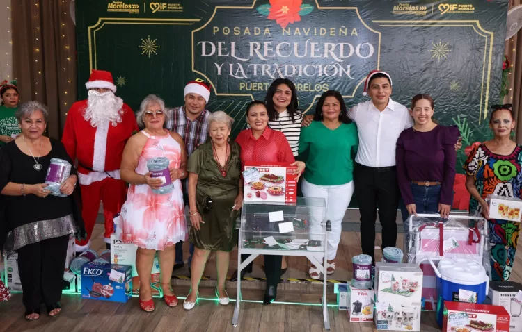 Blanca Merari en la “Posada Navideña y del Recuerdo” a los abuelitos de la Casa del Adulto Mayor “Nohoch Uinic”