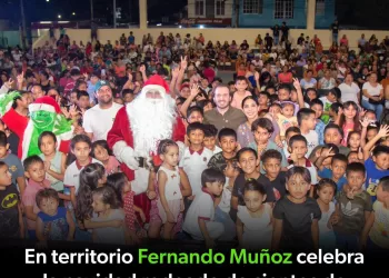 [8:08 p. m., 11/12/2025] DianaAlvaradoMx: REGIDORES DEL PRI VOTAN CONTRA PRESUPUESTO DEL AYUNTAMIENTO DE BENITO JUÁREZ CANCÚN, 11 de diciembre de 2025.- Los regidores Julia Fuentes y Jorge Rodríguez votaron en contra del Presupuesto de Egresos 2026, tras manifestar su desacuerdo porque el proyecto fue presentado de último momento y exigieron responsabilidad para analizar un documento clave para el futuro de Cancún. En el marco de la Sesión Extraordinaria de Cabildo, los concejales del PRI reiteraron su responsabilidad con la ciudadanía, al afirmar que el presupuesto del Ayuntamiento debe responder a la planeación, al crecimiento equilibrado y al desarrollo social. “Votamos en contra porque no se nos dio el tiempo suficiente para hacer un estudio y análisis profundo del proyecto del Presupuesto d… [8:12 p. m., 11/12/2025] DianaAlvaradoMx: Mara Lezama participa en los Consejos Nacionales de Seguridad y Protección Civil encabezados por la Presidenta Claudia Sheinbaum -Reitera el compromiso de Quintana Roo en la lucha contra las violencias y los delitos, como el de la extorsión, y construir la paz para las y los quintanarroenses Ciudad de México.- La gobernadora Mara Lezama Espinosa participó en la sesión del Consejo Nacional de Protección Civil y en la del Consejo Nacional de Seguridad Pública que encabezó la Presidenta Claudia Sheinbaum Pardo en Palacio Nacional. La titular del Ejecutivo destacó el esfuerzo que se realiza a nivel nacional para la protección y seguridad de las y los mexicanos, a los que se suma Quintana Roo con los diversos programas para atender los orígenes de las vi… [8:16 p. m., 11/12/2025] DianaAlvaradoMx: Fernando Muñoz celebra la Navidad con cientos de playenses