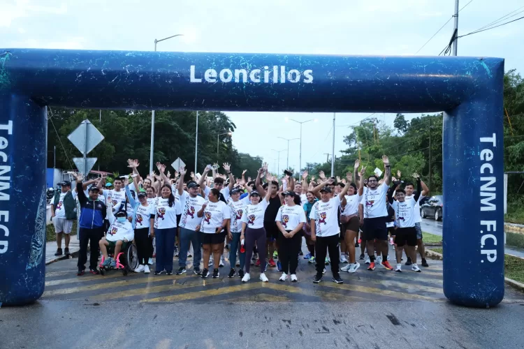 Éxito total la carrera "¡Corre, camina o rueda! Por la democracia y la no violencia"
