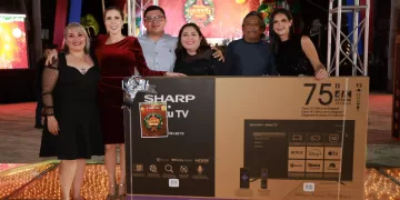 Atenea Gómez Ricalde reconoce y agradece el compromiso del personal del Ayuntamiento en posada navideña