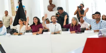 El regidor Fernando Muñoz reconoce a la presidenta Estefanía Mercado por el Presupuesto de Egresos 2026