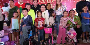 Encabeza Blanca Merari la animada Posada Navideña Leona Vicario 2025