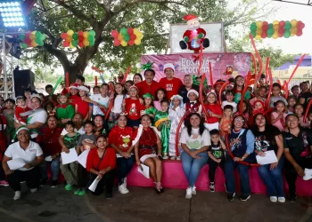 Gobierno Municipal lleva la Posada en tu Colonia al Domo Los Olivos de Ciudad Mujeres