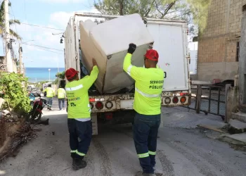 Gobierno Municipal cierra con éxito Mega Campaña de Descacharrización en Isla Mujeres