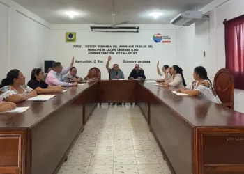 Rechaza cabildo de Lázaro Cárdenas presupuesto de Nivardo Mena