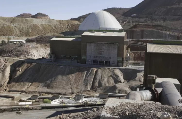 Culmina histórica huelga en la mina de Cananea tras acuerdo con gobierno