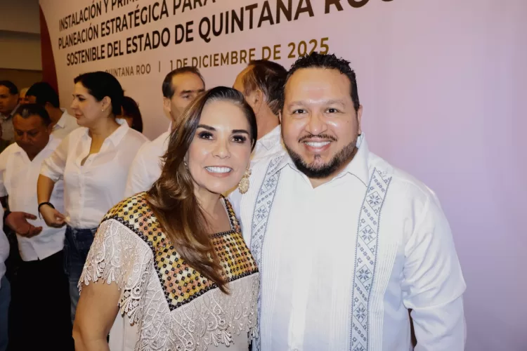 Presidente del TEQROO asiste a la Instalación del COPLADEST