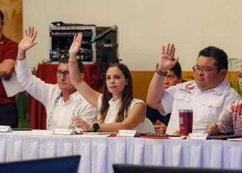 Respalda Ana Paty Peralta instrumentos de planeación para crecimiento de QROO