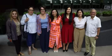 Asiste Rubí Pacheco al conversatorio "El derecho al cuidado: retos y perspectivas locales"