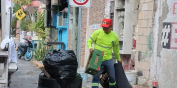Gobierno de Isla Mujeres refuerza los trabajos de limpieza en esta temporada decembrina