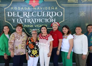 Celebra Blanca Merari la "Posada Navidad del Recuerdo y la Tradición" con los Adultos Mayores del DIF Leona Vicario