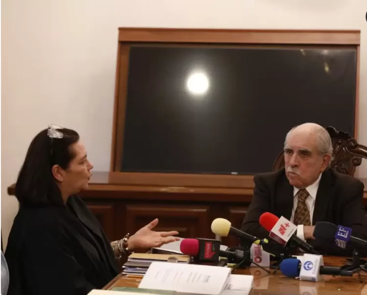 Gobierno no quiere consejeros avasallados: Pablo Gómez al recibir del INE propuestas de Reforma Electoral