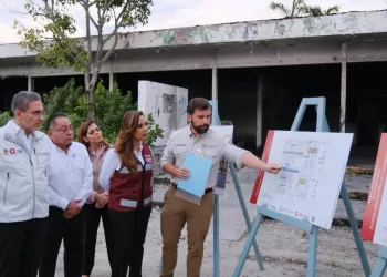 Anuncian Mara Lezama y Alejandro Svarch recuperación del antiguo hospital Kumate para construir el Hospital Materno Infantil de Cancún