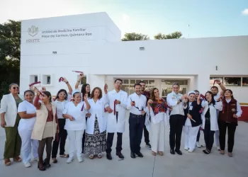 Mara Lezama y Martí Batres inauguran nueva Unidad de Medicina Familiar del ISSSTE en Playa del Carmen