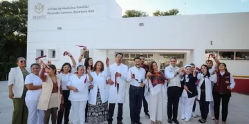 Mara Lezama y Martí Batres inauguran nueva Unidad de Medicina Familiar del ISSSTE en Playa del Carmen