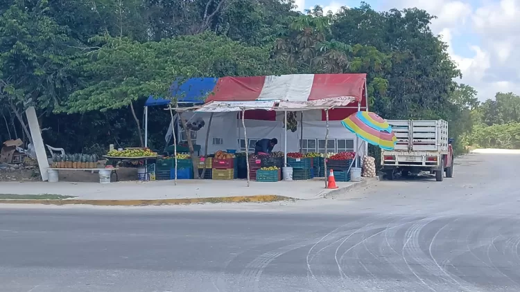 Acuerda CROC retirar a ambulantes del centro de Playa del Carmen