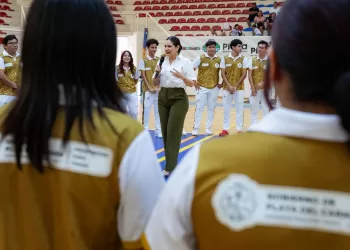 Estefanía Mercado abandera a selectivo de voleibol de sala de Playa del Carmen