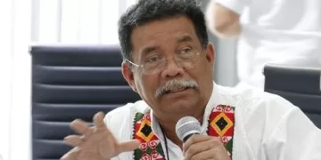 Asegura Villatoro que él no piensa jubilarse de la política