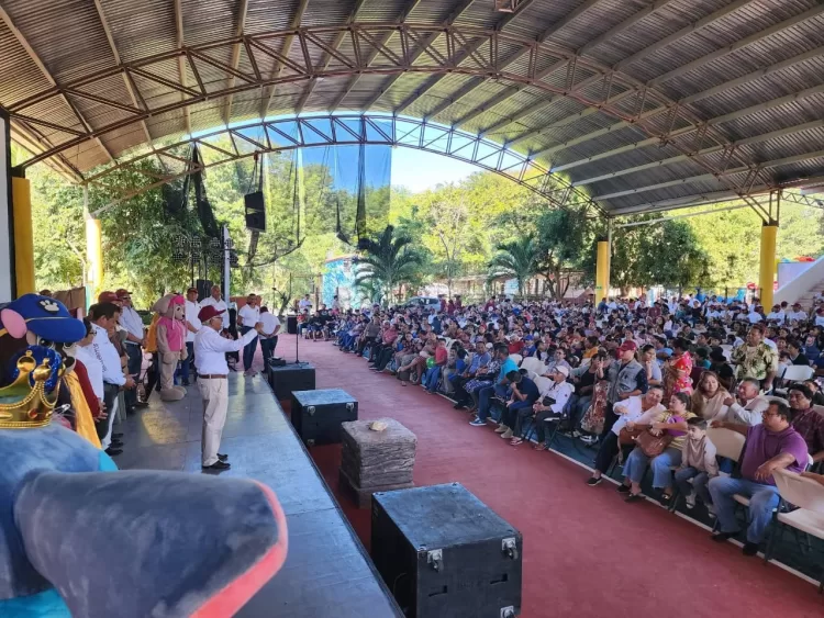 Denuncian partidarios de Rafael Marín ‘guerra sucia’ en redes sociales