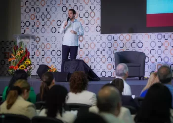 Gino Segura anuncia reforma integral a la Ley General de Turismo