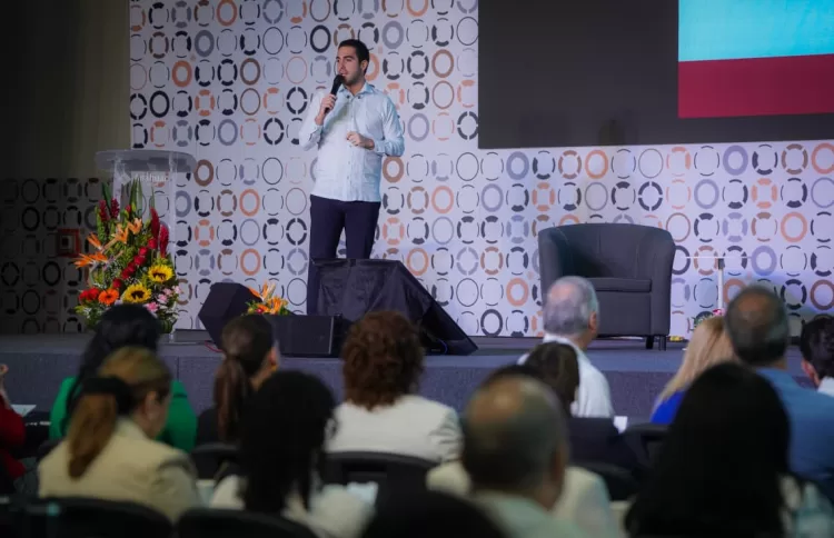 Gino Segura anuncia reforma integral a la Ley General de Turismo