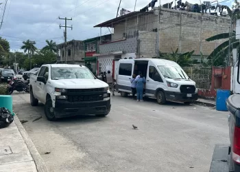 Madres buscadoras recorren anexos de Playa del Carmen, para dar con familiares