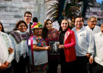 México asume la presidencia del Mundo Maya y reconocen a Quintana Roo por su turismo comunitario en FITUR