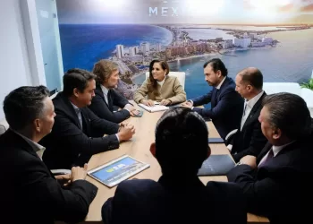 Mara Lezama fortalece alianza con World2Meet para impulsar el turismo en el Caribe Mexicano, Capital Mundial de las Vacaciones