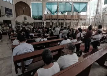 Cientos despiden al primer obispo de la Diócesis Cancún-Chetumal