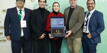 Isla Mujeres recibe certificación Queer Destinations por su compromiso con la inclusión y la diversidad en FITUR 2026