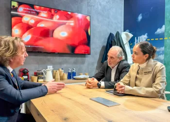 Anuncia Ana Paty Peralta evento “Cancún, Fiesta de la Pizza” desde Madrid