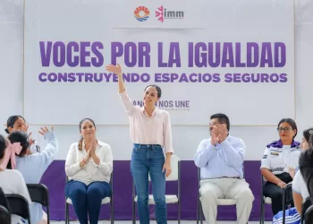 Lleva Ana Paty Peralta “voces por la igualdad” a estudiantes