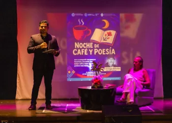 Vuelve “Noche de Café y Poesía” 2026 a Playa del Carmen, con el poeta Raúl Ortega Alfonso como invitado