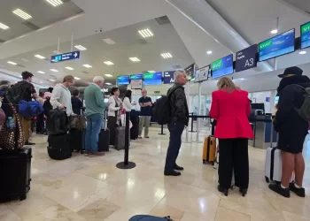 Canceladas 32 operaciones en el aeropuerto de Cancún por tormentas invernales