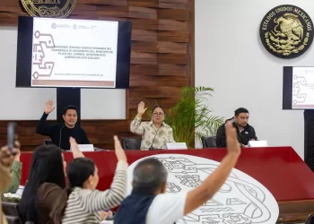 Cabildo de Playa del Carmen aprueba reglamento contra el trabajo infantil y autoriza entrega de inmuebles al DIF municipal