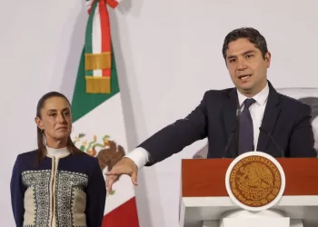 Salinas Pliego tiene esta semana para liquidar adeudo fiscal de más de 51 mil mdp: SAT