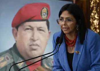 Fuerzas armadas de Venezuela reconocen a Delcy Rodríguez como presidenta tras secuestro de Maduro