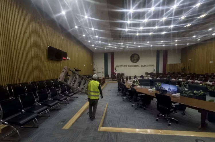 Mantiene el INE elevado costo de su nómina desde 2014