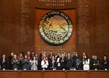 Con Claudia Sheinbaum, Mara Lezama refrenda compromiso con la justicia social en el 109 aniversario de la Constitución