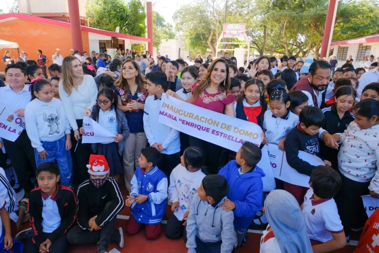 Mara Lezama responde a las y los estudiantes y entrega domo escolar esperado por más de 25 años en Rancho Viejo