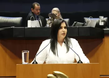 Califica Mayuli Martínez como insuficiente e injusto la reforma de las 40 horas