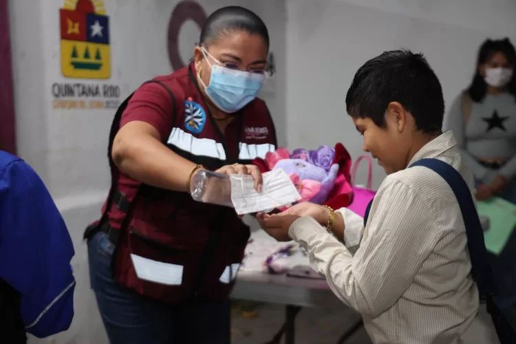 Gobierno de Isla Mujeres refuerza campaña de vacunación