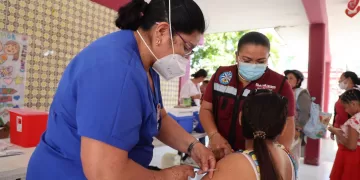 Gobierno de Isla Mujeres refuerza campaña de vacunación