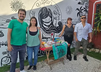 Llama a donar víveres en favor de Cuba en Playa del Carmen