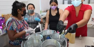 Atenea Gómez Ricalde promueve 14 nuevos cursos de capacitación para fortalecer el autoempleo en Isla Mujeres