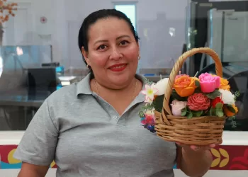 Atenea Gómez promueve cursos de capacitación para fortalecer el autoempleo