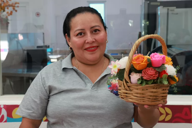 Atenea Gómez promueve cursos de capacitación para fortalecer el autoempleo