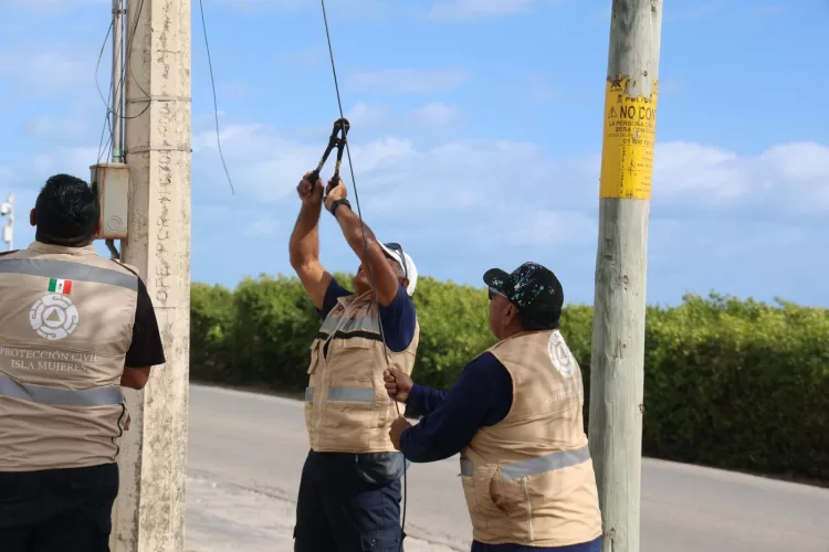 Gobierno de Isla Mujeres refuerza acciones preventivas ante la llegada del Frente Frío 37