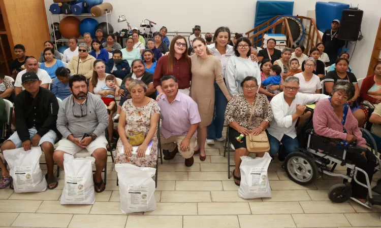 Atenea Gómez Ricalde suma esfuerzos para apoyar a grupos vulnerables en Isla Mujeres